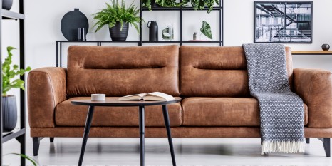 Leder oder Stoff Sofa? Wir helfen euch bei der Entscheidung
